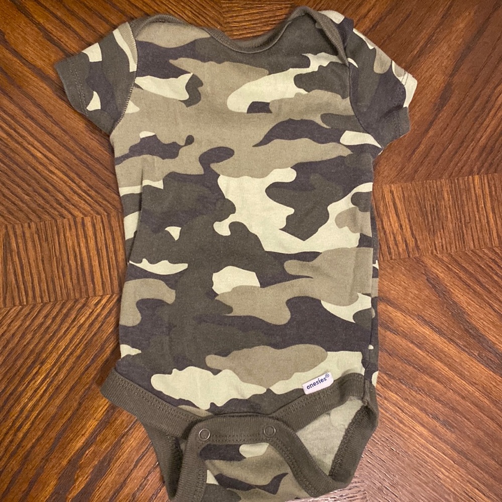 Camouflage baby outfit